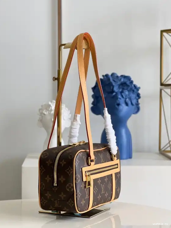 WIS LOUIS CITE VUITTON 0604
